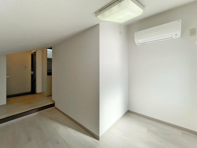 アスタック弐番館の居間・リビング