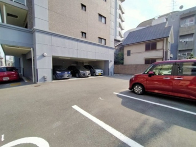 【駐車場】 | エスリード太子橋駅前 | マンション敷地内には平面駐車場がございます。
※空き状況は確認下さい。