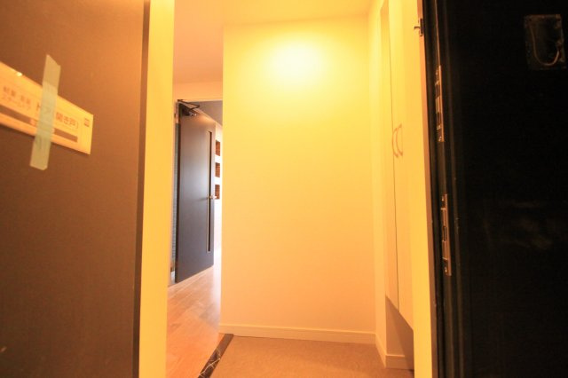 プレミアム菱屋西の玄関