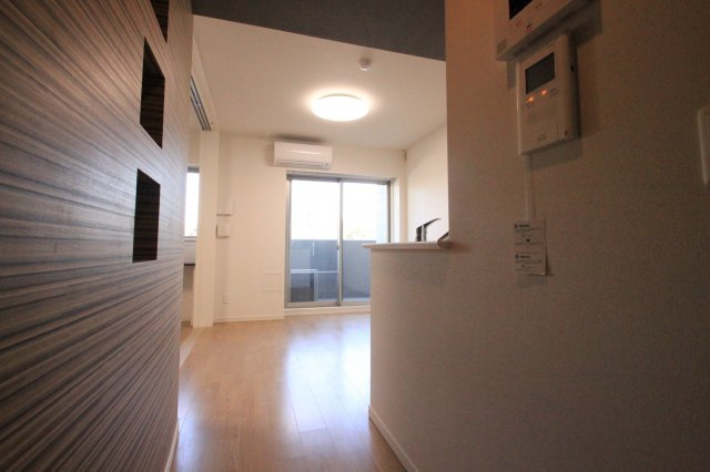 プレミアム菱屋西の居間・リビング