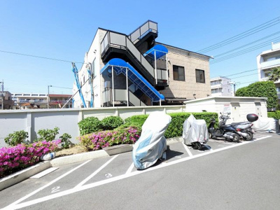 【その他共用部分】 | ルネ南大田 | バイク置き場です。