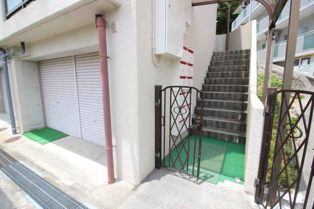 サンルーム名谷のエントランス