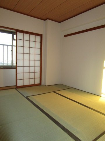 マインズコム神崎川の和室