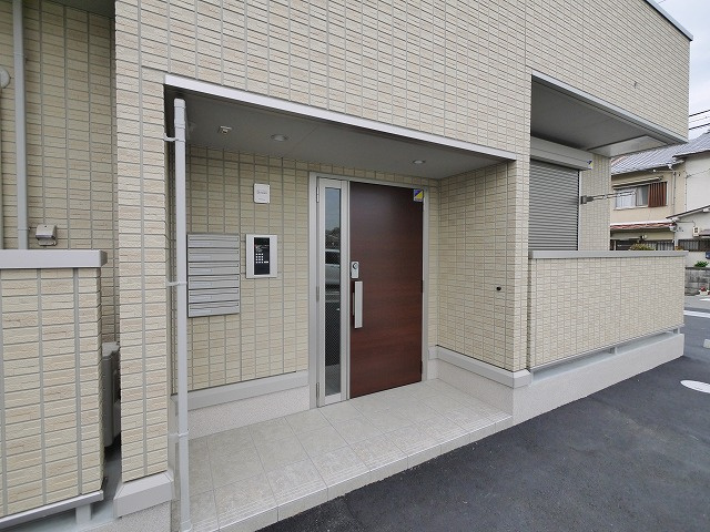 アージュⅠのエントランス|毎日通るエントランスはこのようになっています