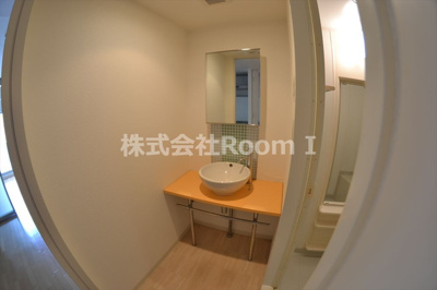 【洗面所】 | セイワパレス大手通 | 広い洗面スペース