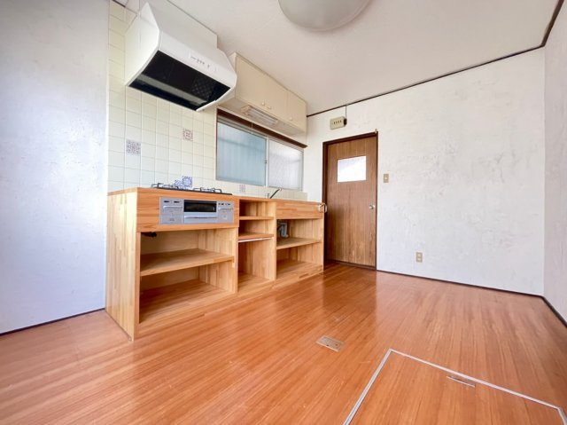 旭が丘2丁目貸家の居間・リビング