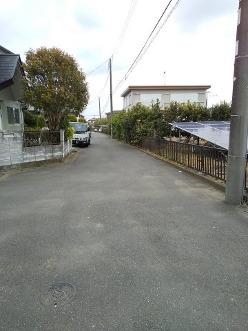 【前面道路含む現地写真】 | 長生郡長生村小泉　中古戸建