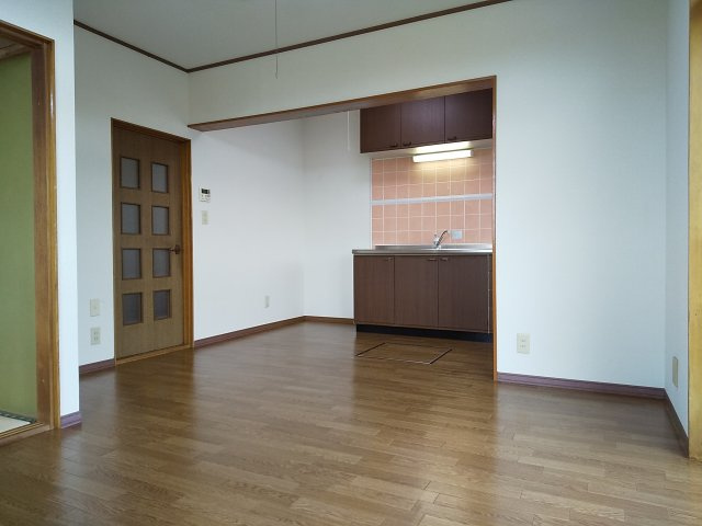【居間・リビング】 | 長生郡長生村小泉　中古戸建