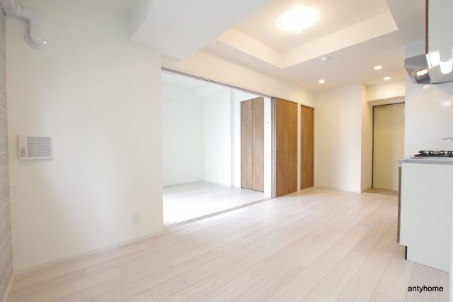 FDS VALOR 仲介手数料無料の居間・リビング