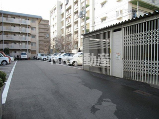 【駐車場】 | 駐車場に車を止められます