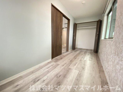 【洋室】 | メゾンベルⅢ