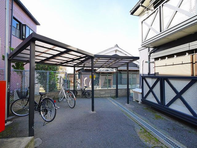 クレストコート（石上町）のその他共用部分|自転車置き場