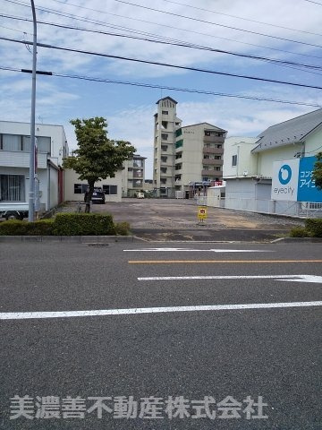 ５６６０５　岐阜市福光西土地の前面道路含む現地写真