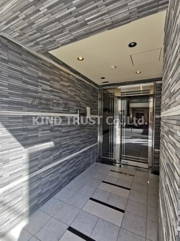 ALZA松ヶ枝のエントランス|毎日通るエントランスはこのようになっています