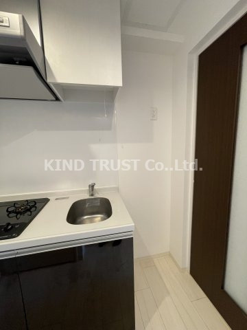 ALZA松ヶ枝のキッチン|コンパクトなキッチンで掃除もラクラク