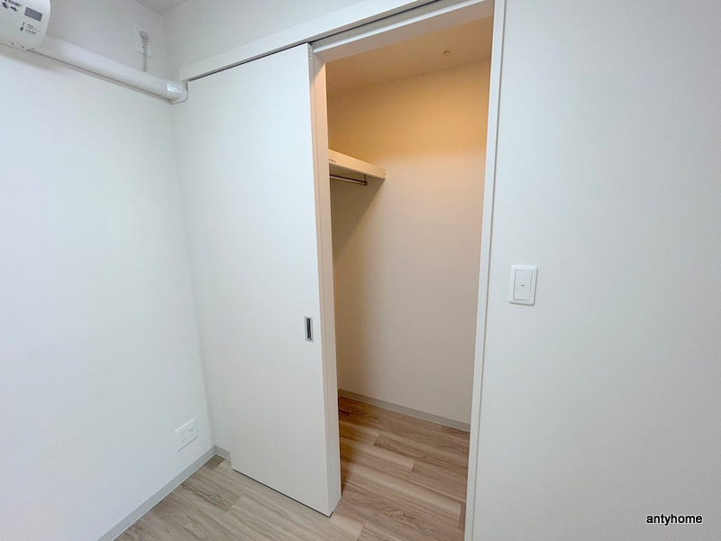 コンフォリア江坂広芝町　仲介手数料無料の収納