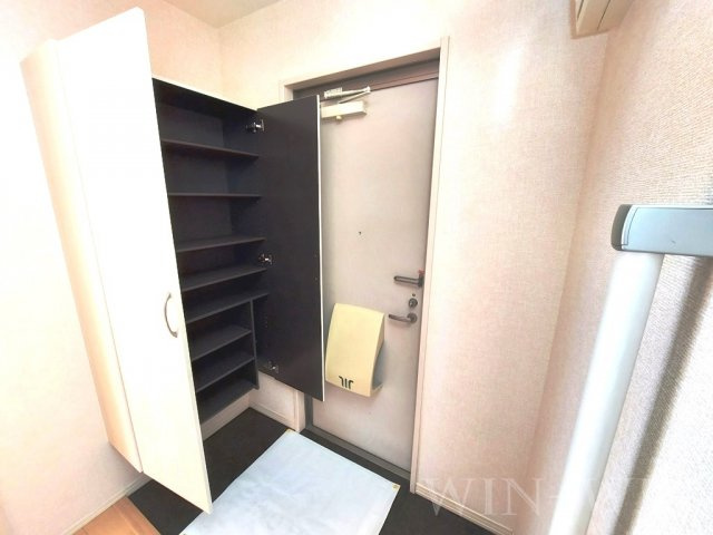 セジュールオオバの玄関
