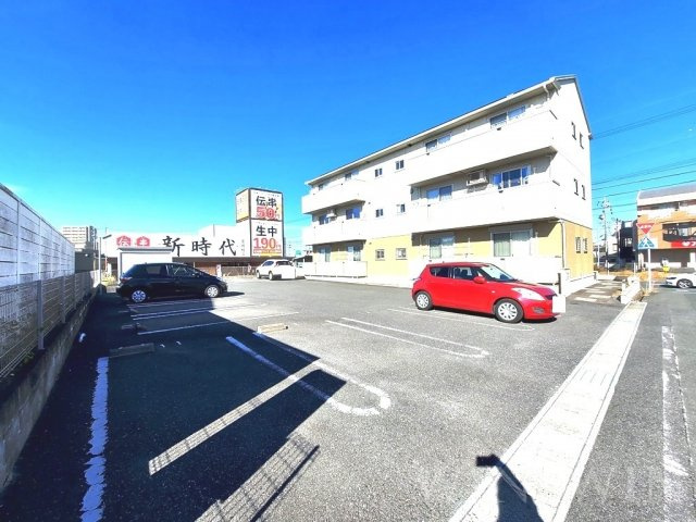 セジュールオオバの駐車場