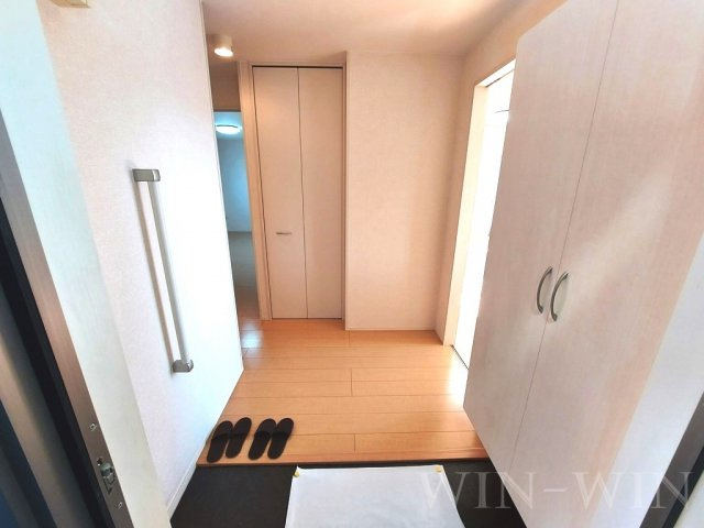 セジュールオオバの玄関