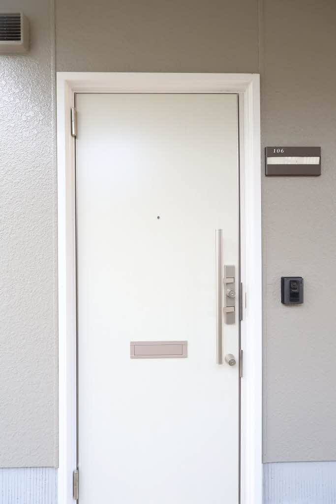 サニーヒルズ　Ｂ棟のエントランス