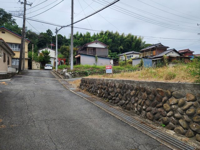 高崎市根小屋町売土地の前面道路含む現地写真
