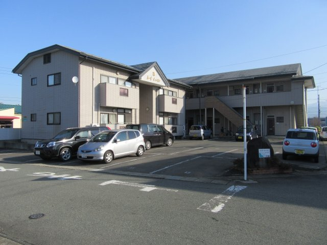 カーサヒューマンＡの駐車場|サンプル写真となります。