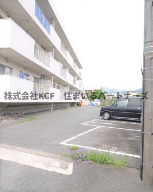 ビュークレスト高良内の駐車場|駐車スペースもあります
