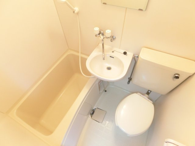 アドバンスの浴室|同物件別部屋イメージ写真