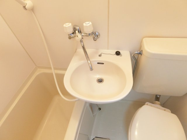 アドバンスの洗面所|同物件別部屋イメージ写真