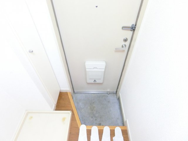 アドバンスの玄関|同物件別部屋イメージ写真