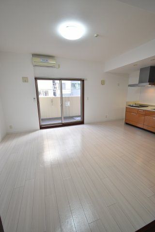 GROOVE難波西の居間・リビング