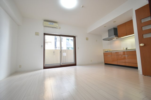 GROOVE難波西の居間・リビング