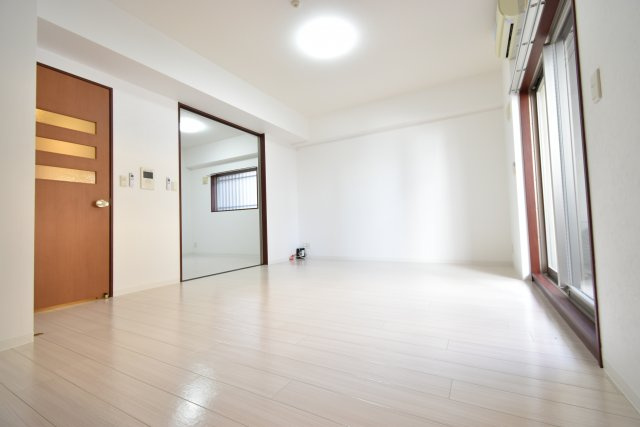 GROOVE難波西の居間・リビング