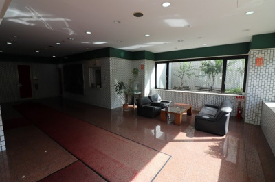 【ロビー】 | ロイヤルハイツ今福鶴見駅 | 建物の内部です