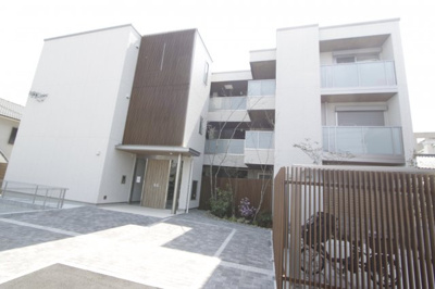 【外観】 | シャーメゾン大和高田 | 落ち着いた雰囲気の外観です