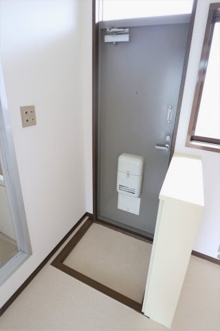 シティハイム三宅Ⅱの玄関