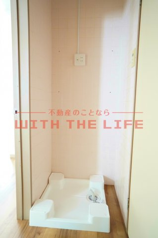 【キャッシュバック対象】グレースマンション櫛原の洗面所|明るい洗面所です