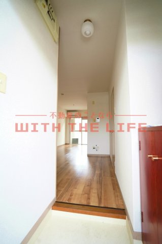 【キャッシュバック対象】グレースマンション櫛原の玄関|明るい玄関です