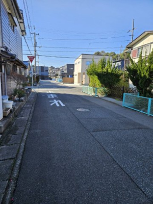【前面道路含む現地写真】 | 鳥取市面影２丁目中古戸建て