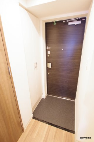 スプランディッド難波WEST 仲介手数料無料の玄関