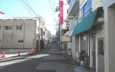 【前面道路含む現地写真】 | 高知県高知市堺町 売り土地 | 東側の道路も交通量は多くありません。