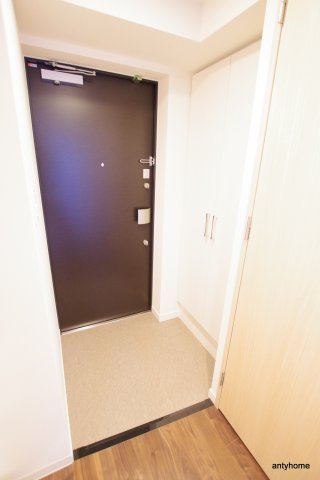 スプランディッド難波元町DUE 仲介手数料無料の玄関