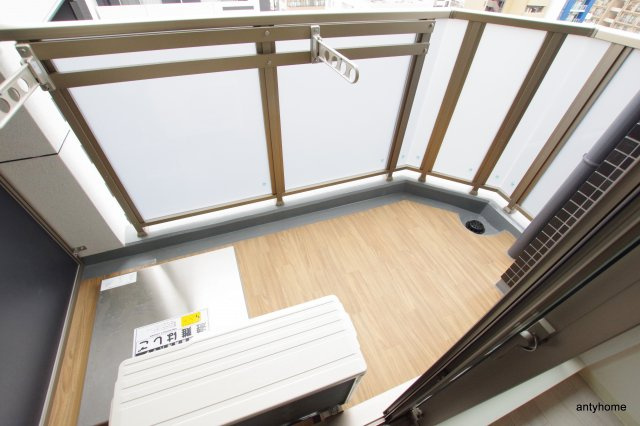 スプランディッド難波元町DUE　仲介手数料無料のバルコニー