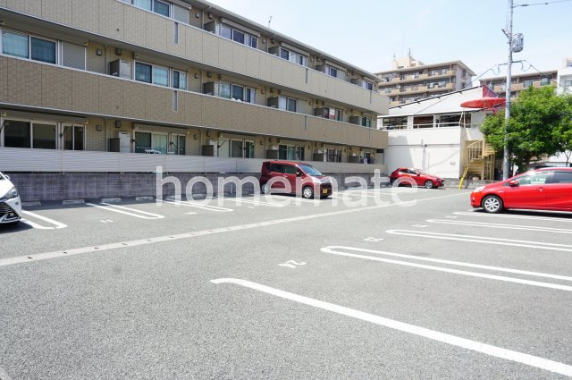 熊本市東区月出２丁目のアパートの駐車場