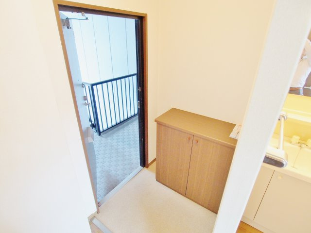 プルミエールF.Tの玄関