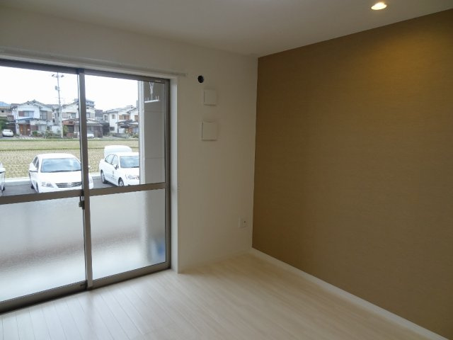 ハピネスの洋室