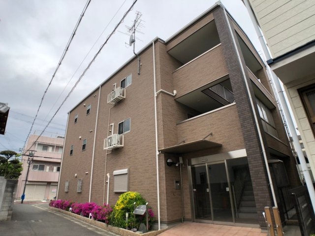 サルドゥセジュールⅡの外観