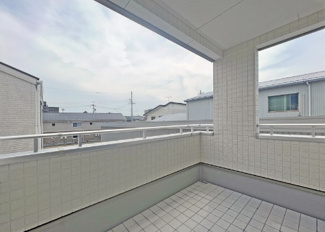 【バルコニー】 | 岐阜市鏡島新築分譲全10区画！太陽光発電システム搭載！ZEH住宅！耐震等級3・住宅性能評価書取得！ | 岐阜市鏡島新築分譲全10区画！太陽光発電システム搭載！ZEH住宅！耐震等級3・住宅性能評価書取得！