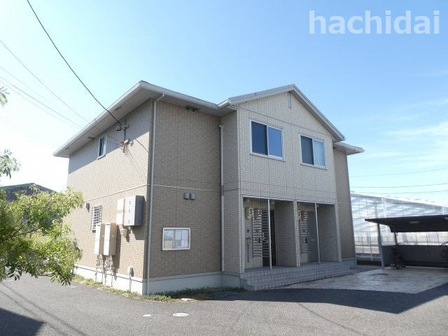 カーミー・芳川Bの外観