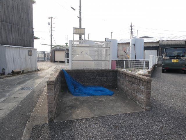 カーミー・芳川Bのその他共用部分|敷地内ゴミ置場